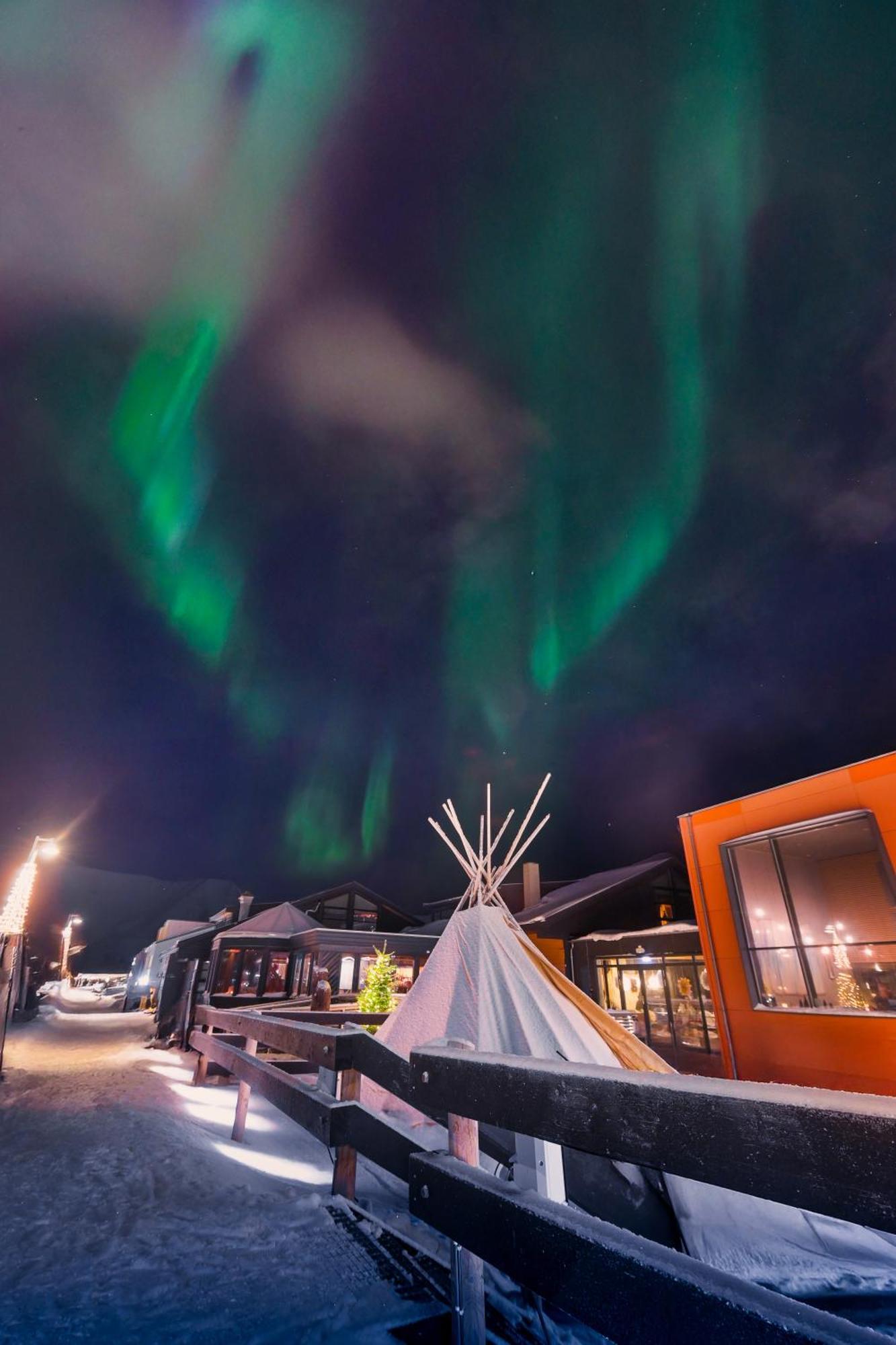 Svalbard Hotell | Polfareren Longyearbyen Kültér fotó