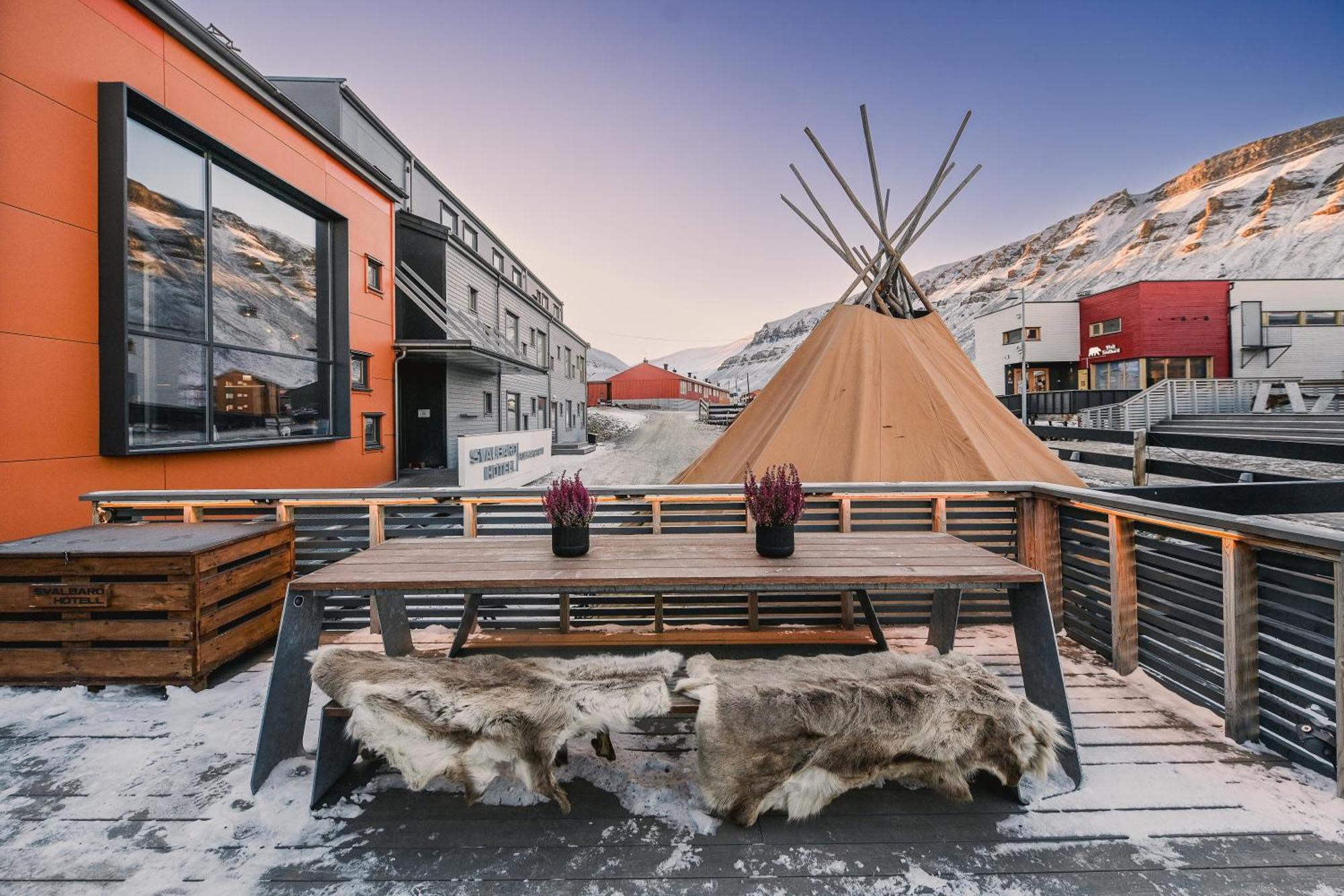 Svalbard Hotell | Polfareren Longyearbyen Kültér fotó