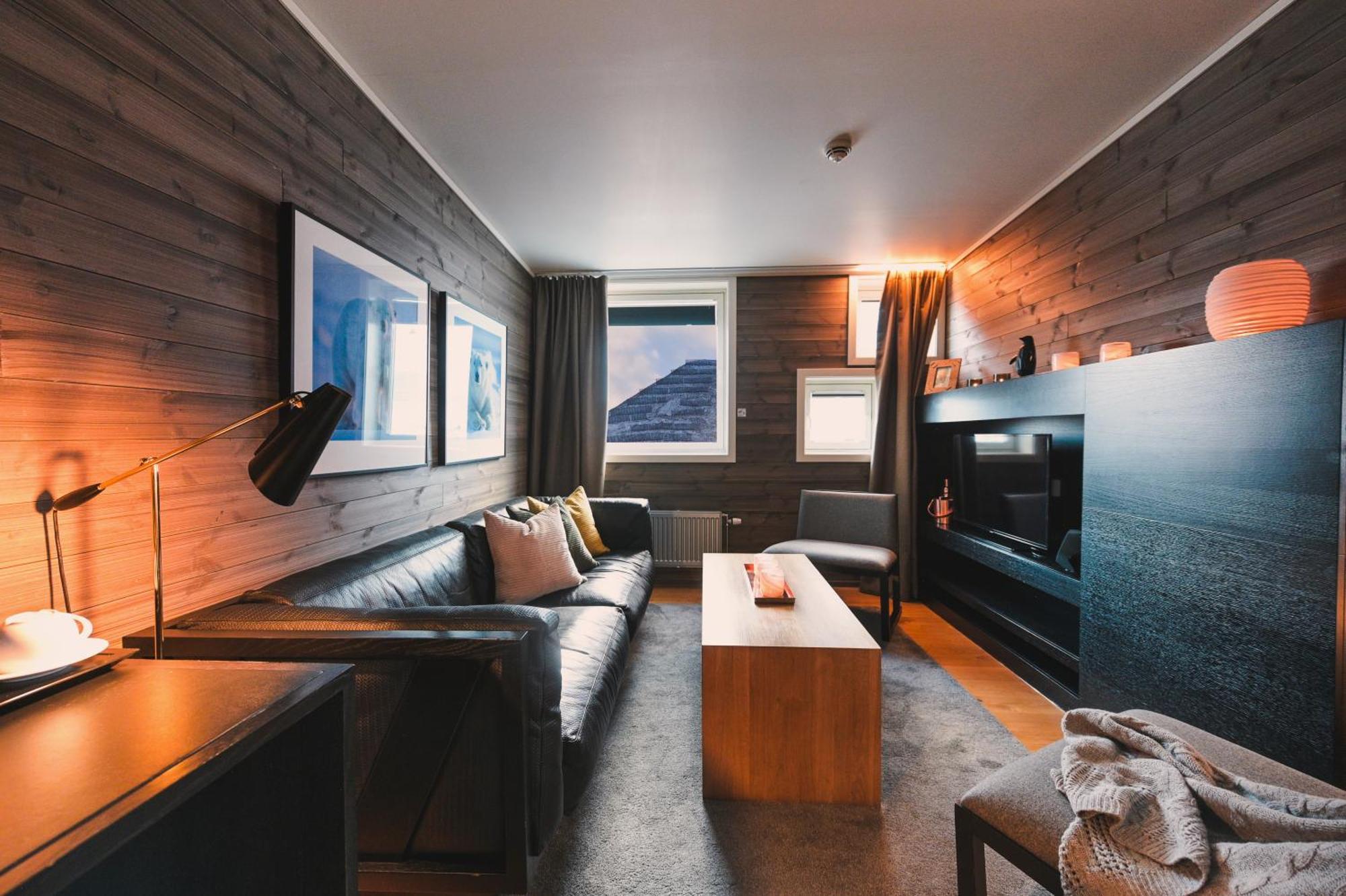 Svalbard Hotell | Polfareren Longyearbyen Kültér fotó