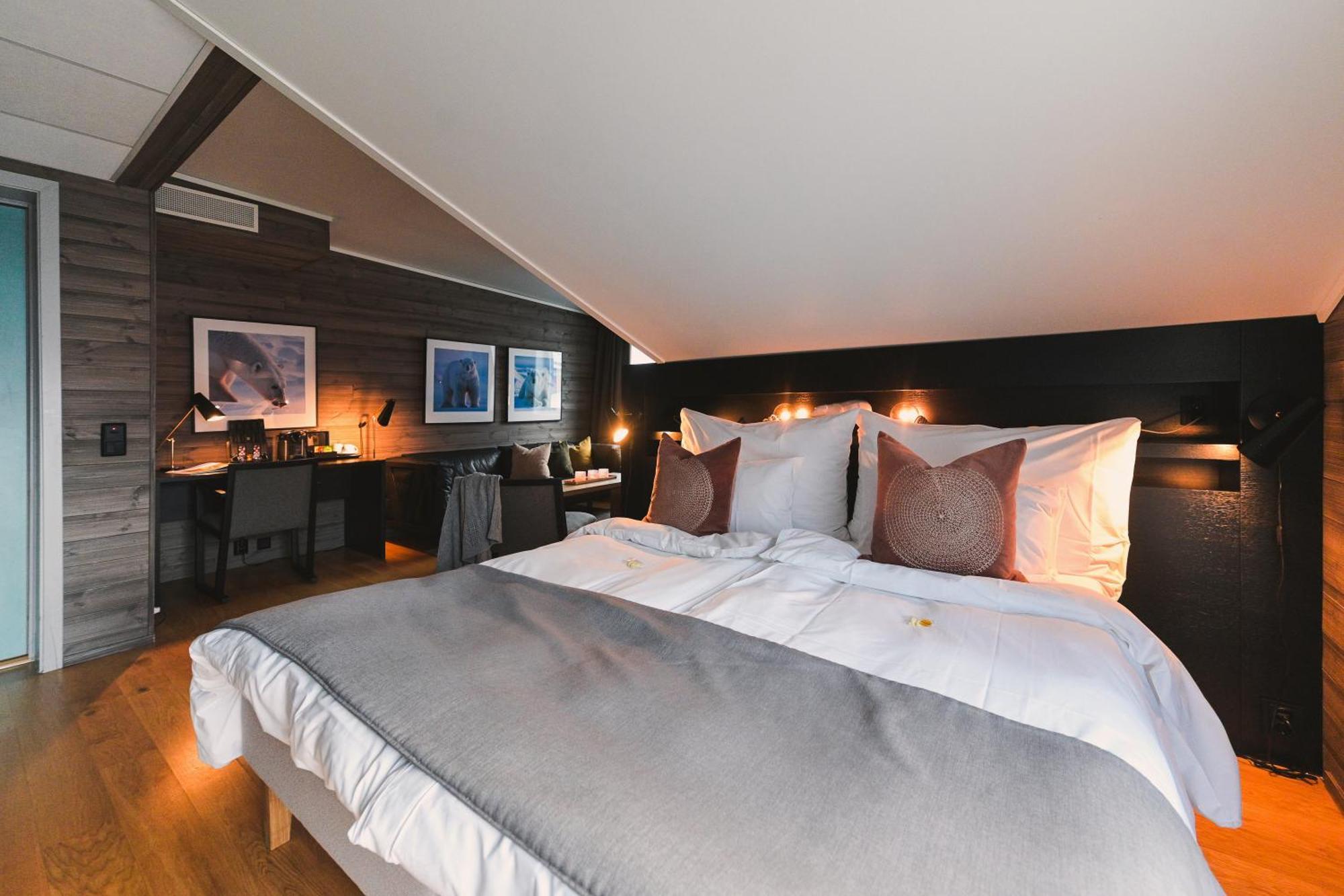 Svalbard Hotell | Polfareren Longyearbyen Kültér fotó