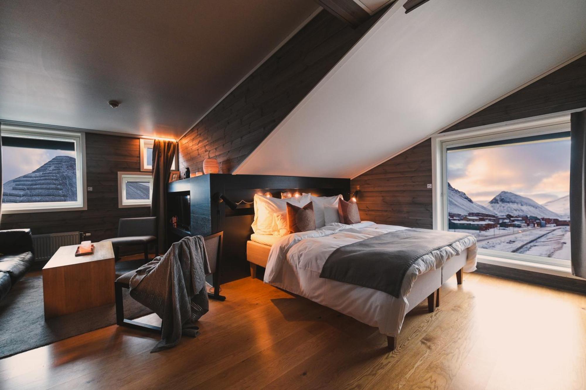 Svalbard Hotell | Polfareren Longyearbyen Kültér fotó