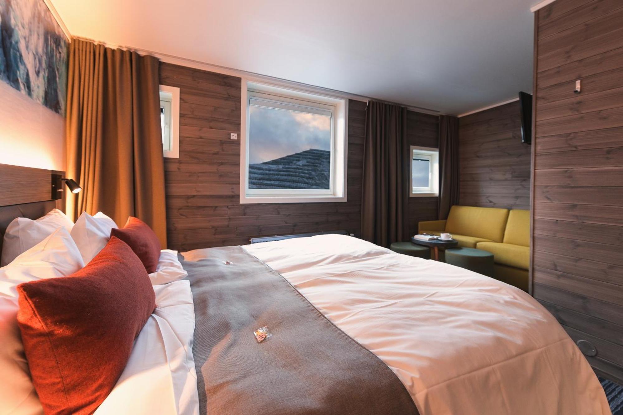 Svalbard Hotell | Polfareren Longyearbyen Kültér fotó