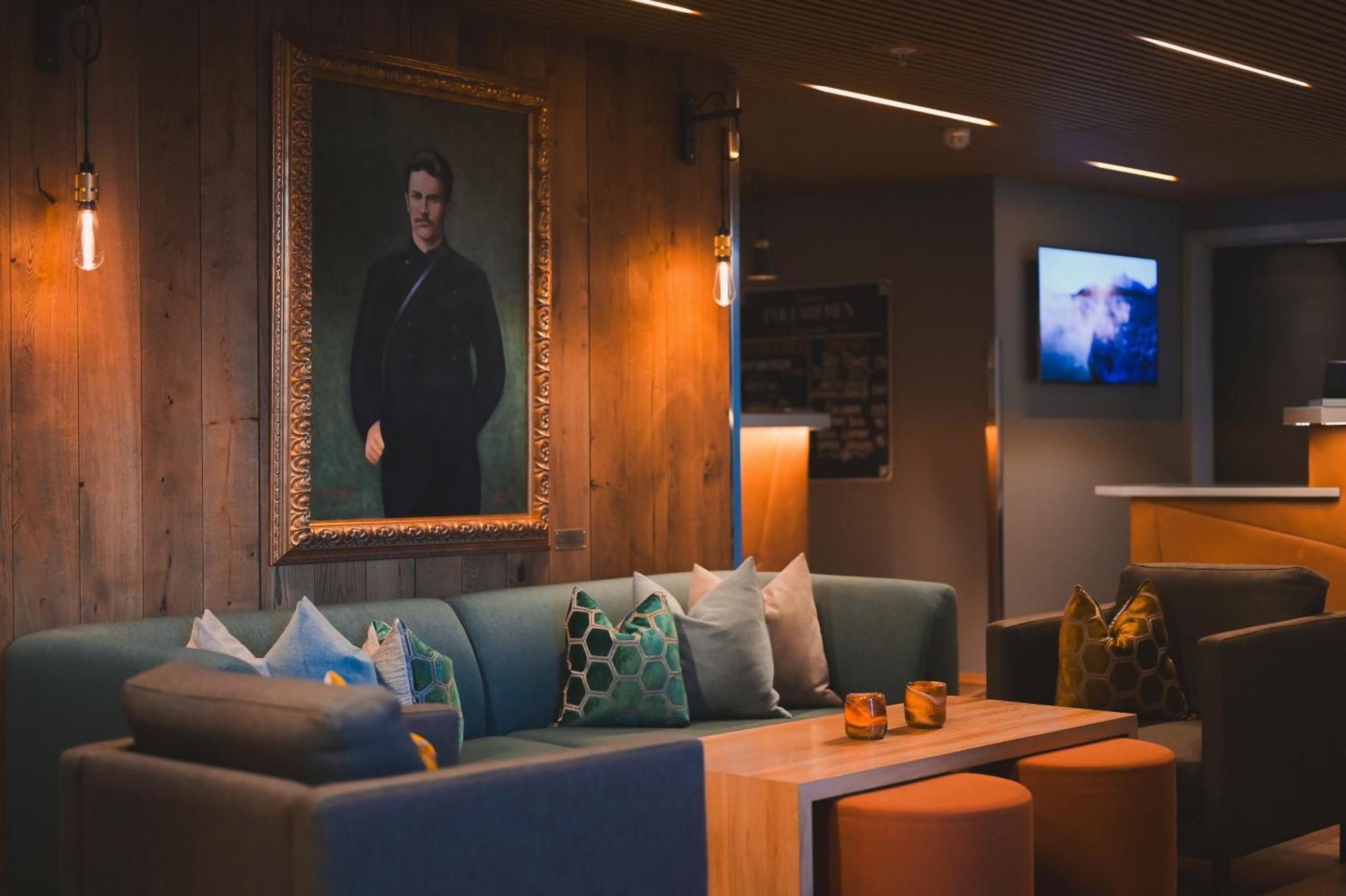 Svalbard Hotell | Polfareren Longyearbyen Kültér fotó