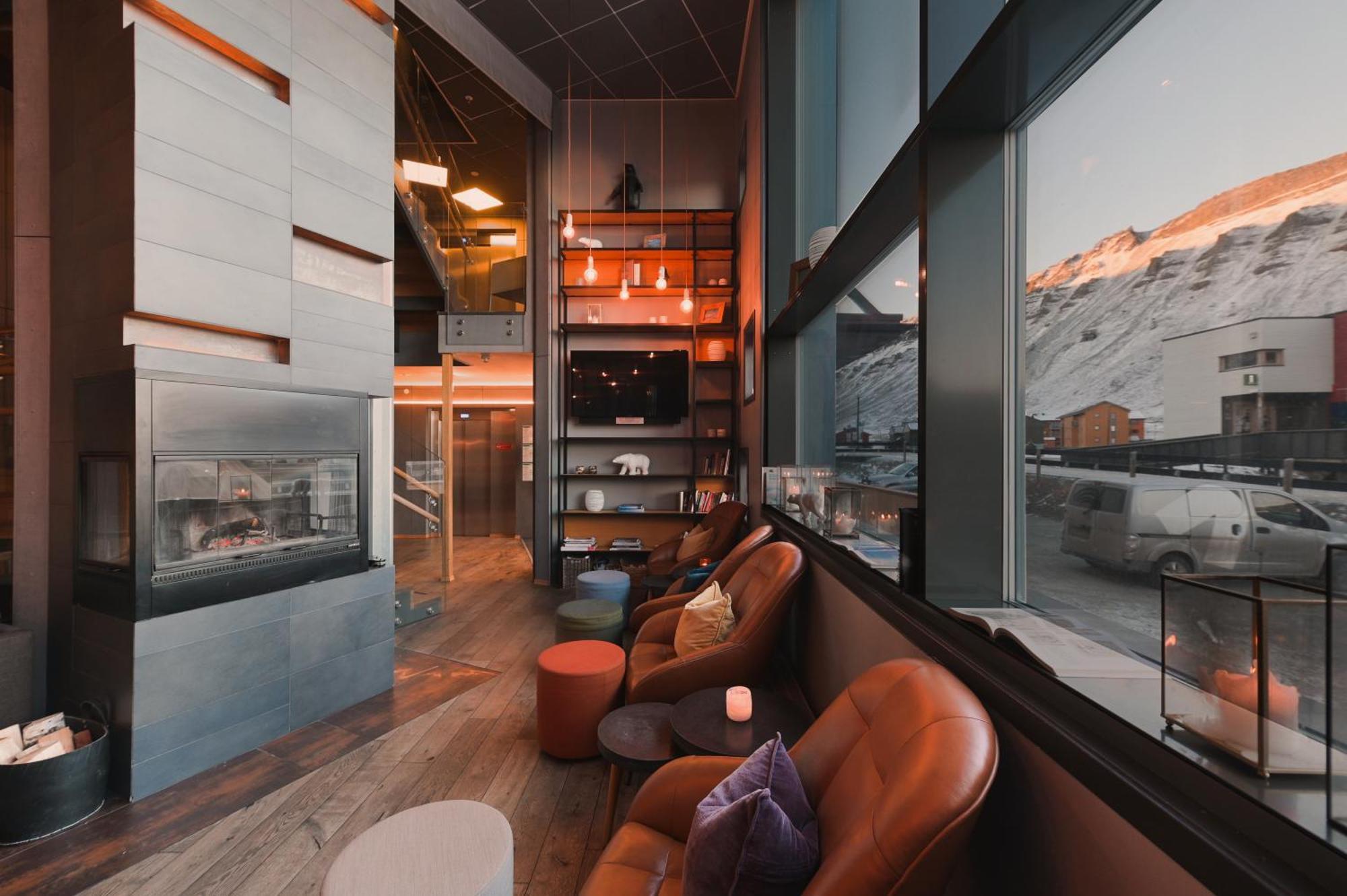 Svalbard Hotell | Polfareren Longyearbyen Kültér fotó