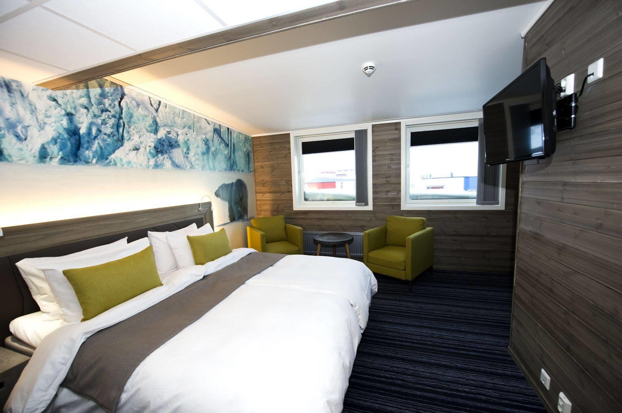 Svalbard Hotell | Polfareren Longyearbyen Kültér fotó