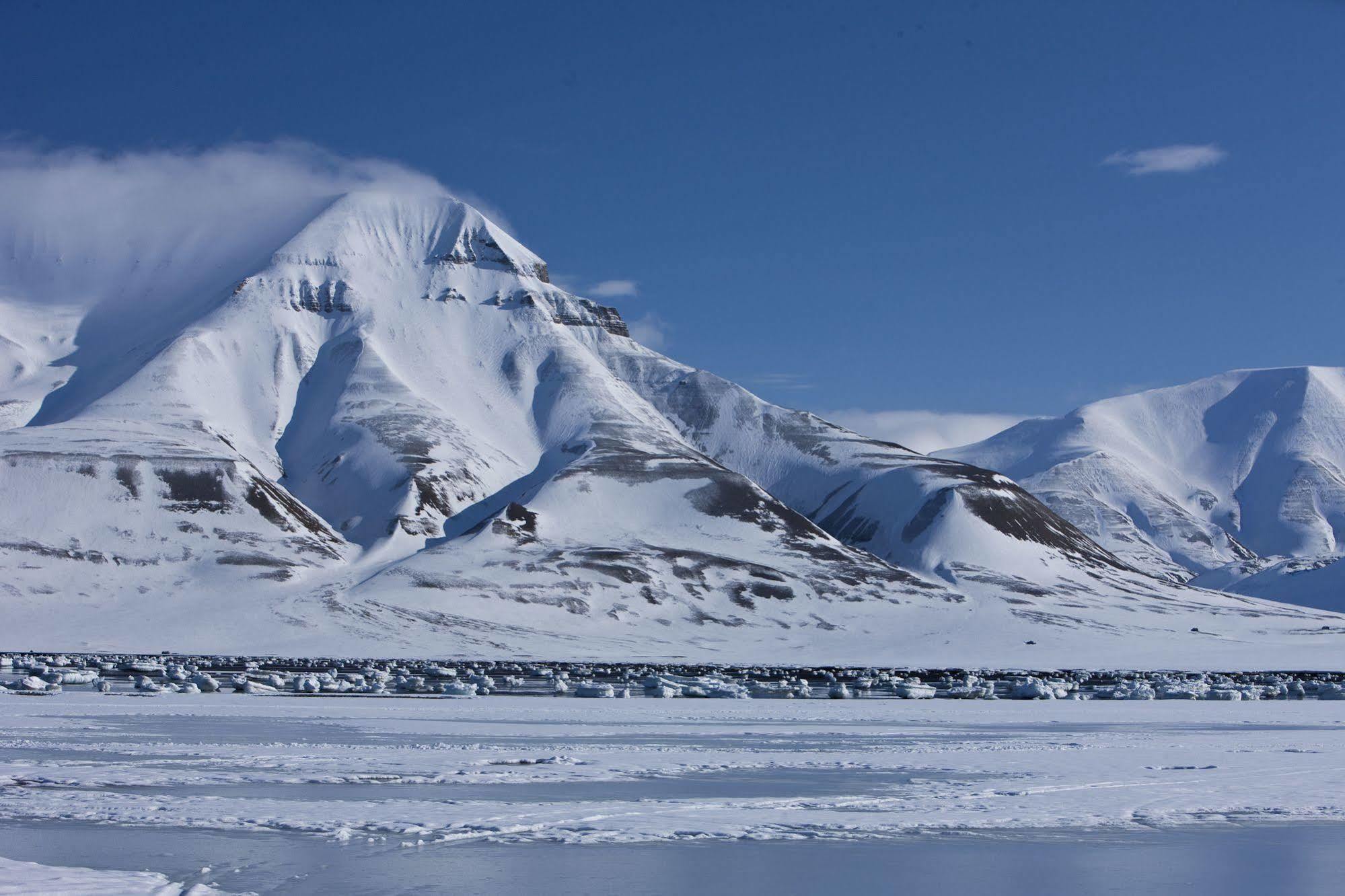 Svalbard Hotell | Polfareren Longyearbyen Kültér fotó